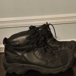 Keen high top leather hiking boots Black mens size 11.5